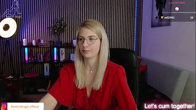 Snapshot of Amitiel_Angel chatting on 03-21-25, 08:18 Amitiel Angel online show from 03-21-25, 08:18