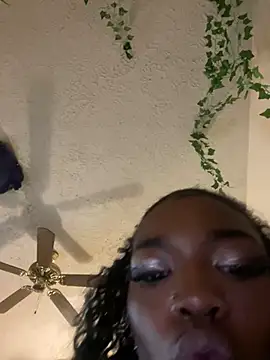 Snapshot of magicalc00ch chatting on 02-12-25, 06:08 magicalc00ch online show from 02-12-25, 06:08