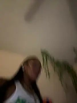 Snapshot of magicalc00ch chatting on 02-19-25, 03:17 magicalc00ch online show from 02-19-25, 03:17