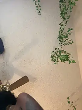 Snapshot of magicalc00ch chatting on 03-09-25, 10:41 magicalc00ch online show from 03-09-25, 10:41