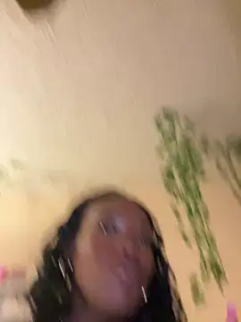 Snapshot of magicalc00ch chatting on 03-20-25, 03:23 magicalc00ch online show from 03-20-25, 03:23