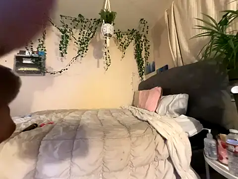 Snapshot of magicalc00ch chatting on 11-08-25, 02:23 magicalc00ch online show from 11-08-25, 02:23