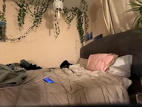 Snapshot of magicalc00ch chatting on 11-09-25, 05:06 magicalc00ch online show from 11-09-25, 05:06