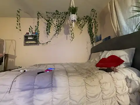 Snapshot of magicalc00ch chatting on 11-09-25, 11:25 magicalc00ch online show from 11-09-25, 11:25