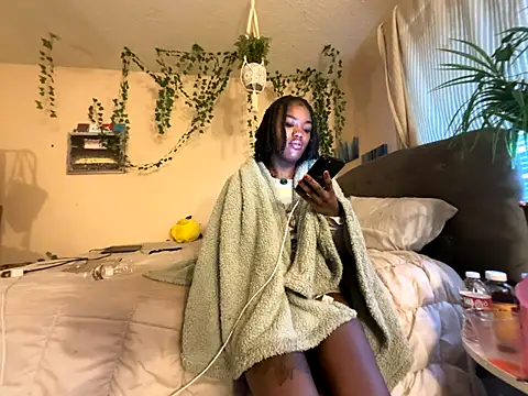 Snapshot of magicalc00ch chatting on 11-11-25, 01:55 magicalc00ch online show from 11-11-25, 01:55