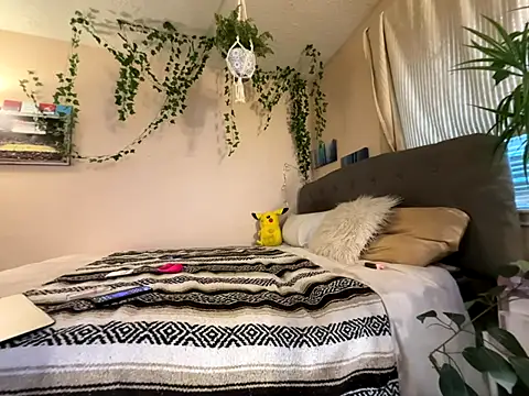 Snapshot of magicalc00ch chatting on 11-23-25, 11:04 magicalc00ch online show from 11-23-25, 11:04