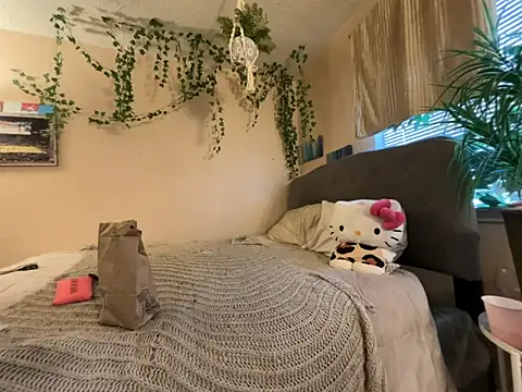 Snapshot of magicalc00ch chatting on 02-09-26, 10:14 magicalc00ch online show from 02-09-26, 10:14