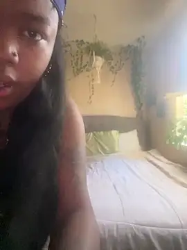 Snapshot of magicalc00ch chatting on 02-23-26, 06:05 magicalc00ch online show from 02-23-26, 06:05