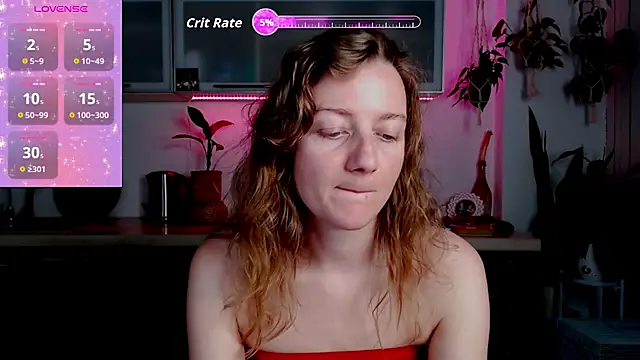 Snapshot of Elly_Helly chatting on 10-28-25, 07:49 Elly Helly online show from 10-28-25, 07:49