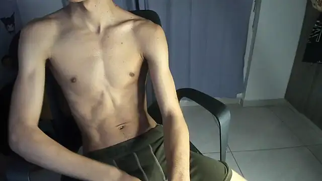 Snapshot of isaaclatino chatting on 10-24-25, 11:23 isaaclatino online show from 10-24-25, 11:23