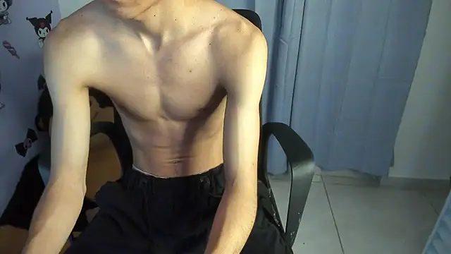 Snapshot of isaaclatino chatting on 11-02-25, 05:21 isaaclatino online show from 11-02-25, 05:21