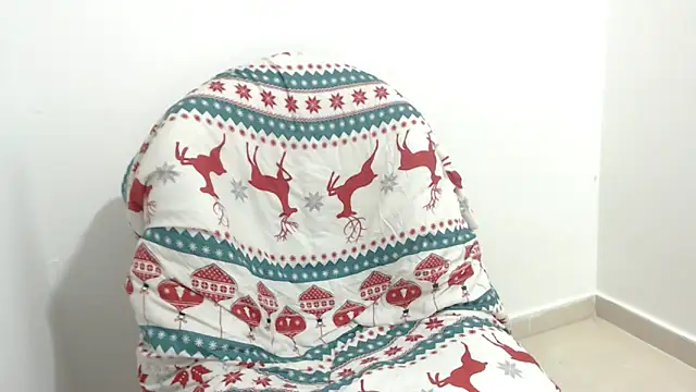 Snapshot of isaaclatino chatting on 12-23-25, 07:39 isaaclatino online show from 12-23-25, 07:39