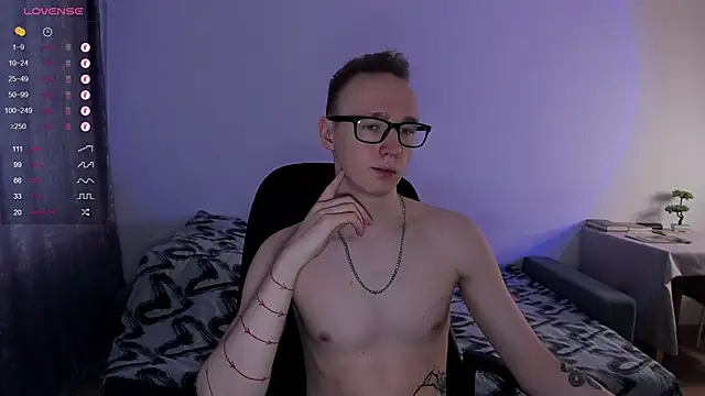 Alex silents online show from 03-17-25, 01:08