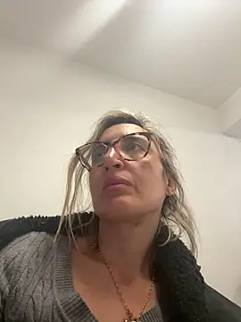 casalinga88 online show from 03-20-25, 04:42