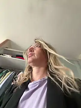 casalinga88 online show from 04-28-26, 06:18