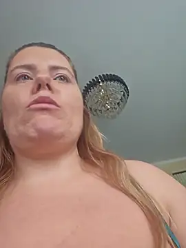 KarlyGray10 online show from 10-06-25, 08:45