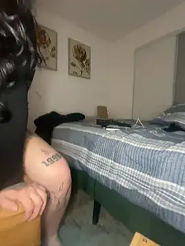 Snapshot of tatted-bitty chatting on 09-20-25, 04:24 tatted-bitty online show from 09-20-25, 04:24