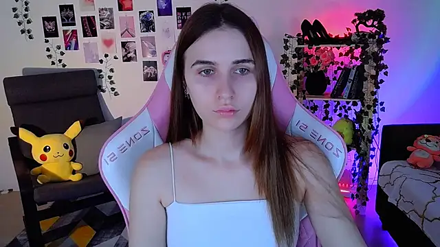 Snapshot of AliceCharmy chatting on 12-05-24, 11:27 AliceCharmy online show from 12-05-24, 11:27