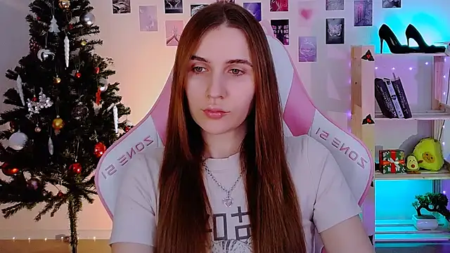 Snapshot of AliceCharmy chatting on 12-18-24, 12:18 AliceCharmy online show from 12-18-24, 12:18