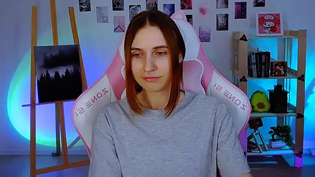 Snapshot of AliceCharmy chatting on 01-07-25, 03:33 AliceCharmy online show from 01-07-25, 03:33