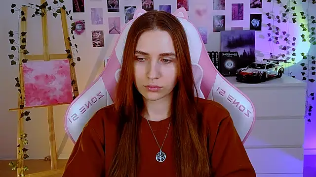 Snapshot of AliceCharmy chatting on 01-28-25, 10:56 AliceCharmy online show from 01-28-25, 10:56