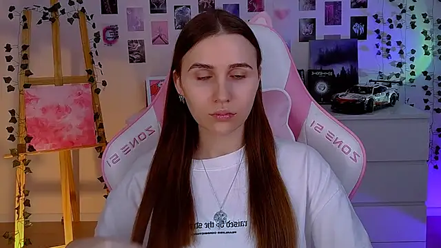 Snapshot of AliceCharmy chatting on 02-03-25, 10:25 AliceCharmy online show from 02-03-25, 10:25