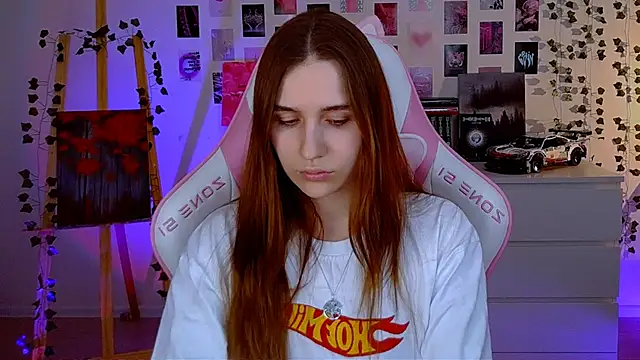 Snapshot of AliceCharmy chatting on 03-16-25, 05:39 AliceCharmy online show from 03-16-25, 05:39