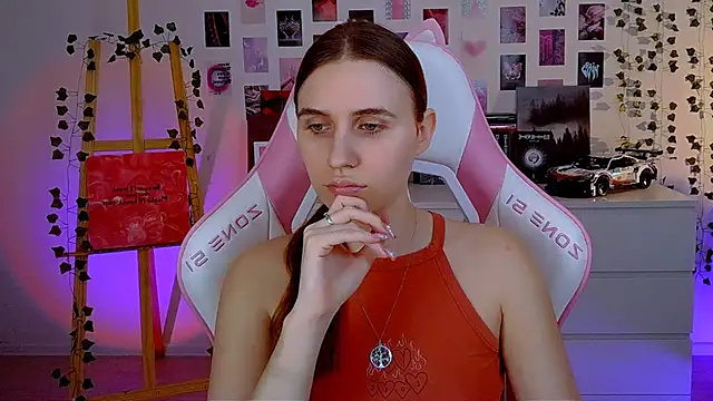 Snapshot of AliceCharmy chatting on 03-19-25, 06:12 AliceCharmy online show from 03-19-25, 06:12