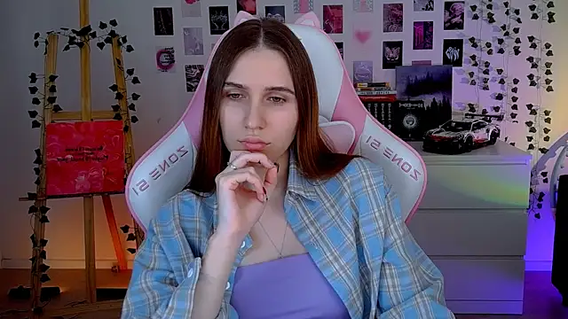 Snapshot of AliceCharmy chatting on 09-14-25, 11:09 AliceCharmy online show from 09-14-25, 11:09