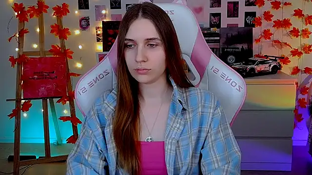 Snapshot of AliceCharmy chatting on 11-17-25, 08:09 AliceCharmy online show from 11-17-25, 08:09