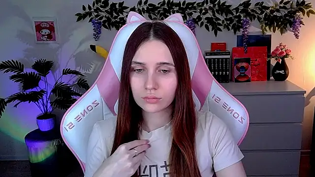 Snapshot of AliceCharmy chatting on 03-18-26, 03:59 AliceCharmy online show from 03-18-26, 03:59