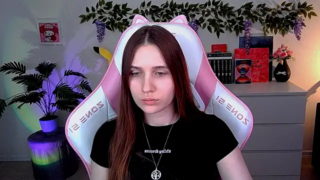 Snapshot of AliceCharmy chatting on 03-20-26, 04:12 AliceCharmy online show from 03-20-26, 04:12