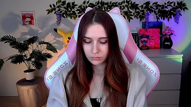 Snapshot of AliceCharmy chatting on 03-28-26, 04:17 AliceCharmy online show from 03-28-26, 04:17