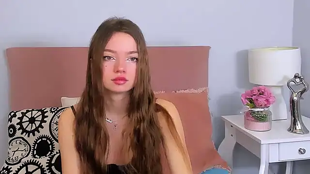 GraceLips online show from 02-20-25, 08:50