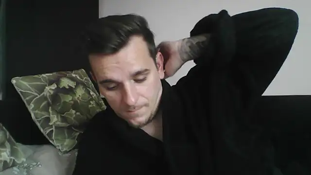 Snapshot of Huge_cock22cm chatting on 01-18-25, 11:32 Huge cock22cm online show from 01-18-25, 11:32