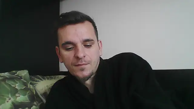 Snapshot of Huge_cock22cm chatting on 02-15-25, 08:22 Huge cock22cm online show from 02-15-25, 08:22