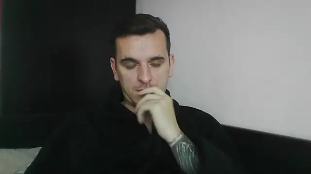 Snapshot of Huge_cock22cm chatting on 02-15-25, 11:28 Huge cock22cm online show from 02-15-25, 11:28