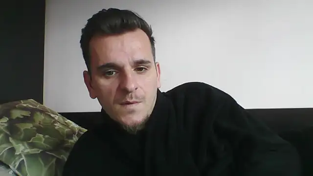Snapshot of Huge_cock22cm chatting on 02-17-25, 11:44 Huge cock22cm online show from 02-17-25, 11:44