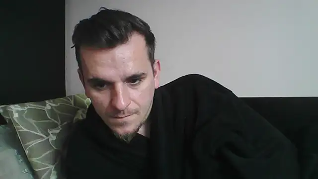 Snapshot of Huge_cock22cm chatting on 02-18-25, 11:44 Huge cock22cm online show from 02-18-25, 11:44