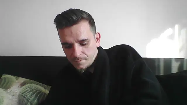 Snapshot of Huge_cock22cm chatting on 03-10-25, 01:43 Huge cock22cm online show from 03-10-25, 01:43