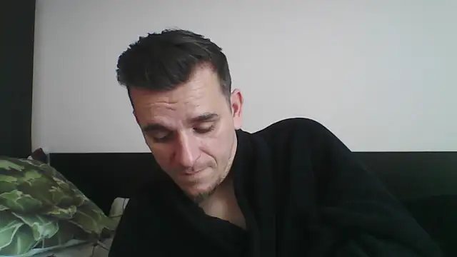 Snapshot of Huge_cock22cm chatting on 03-14-25, 08:21 Huge cock22cm online show from 03-14-25, 08:21