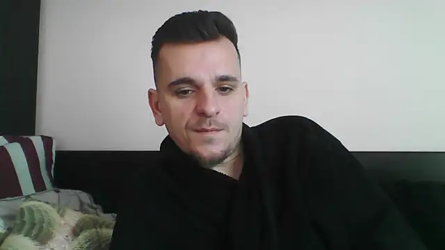Snapshot of Huge_cock22cm chatting on 03-20-25, 07:47 Huge cock22cm online show from 03-20-25, 07:47