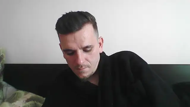 Snapshot of Huge_cock22cm chatting on 03-21-25, 11:33 Huge cock22cm online show from 03-21-25, 11:33