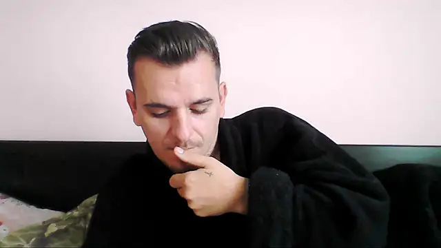 Snapshot of Huge_cock22cm chatting on 09-29-25, 07:57 Huge cock22cm online show from 09-29-25, 07:57