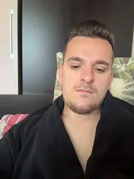 Huge cock22cm online show from 06-08-26, 05:30