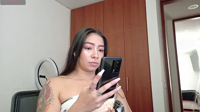 Snapshot of megan_bluee23 chatting on 01-09-26, 07:15 megan bluee23 online show from 01-09-26, 07:15