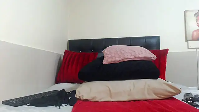 Snapshot of Fiercefoxxy chatting on 08-07-26, 02:19 Fiercefoxxy online show from 08-07-26, 02:19