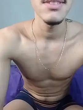 Snapshot of MicaelRian69 chatting on 03-01-25, 01:53 MicaelRian69 online show from 03-01-25, 01:53
