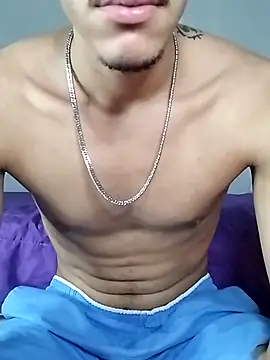 Snapshot of MicaelRian69 chatting on 03-07-25, 12:04 MicaelRian69 online show from 03-07-25, 12:04