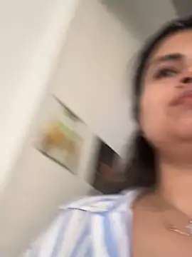 Snapshot of melanny10 chatting on 12-25-24, 10:06 melanny10 online show from 12-25-24, 10:06